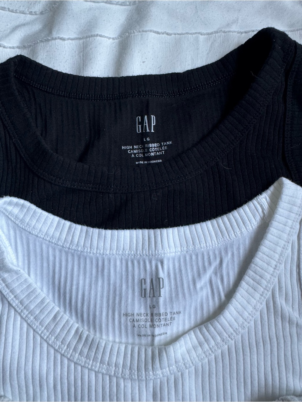 Tank top bundle - Picture 2 of 6